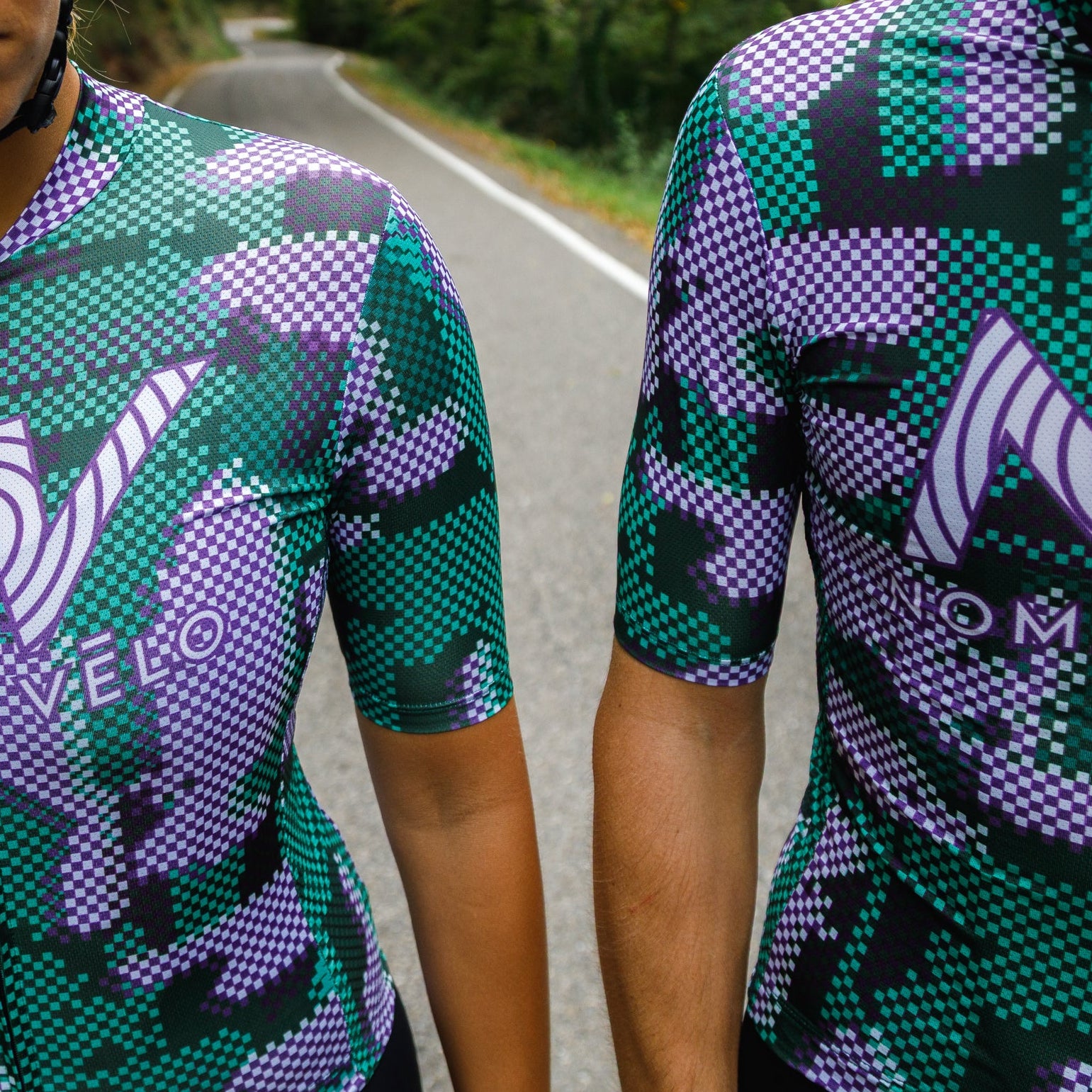 Cycling Green Pro Jersey – Short Sleeve Race Slim Fit Techwave Aero Pattern | Nomad Vélo